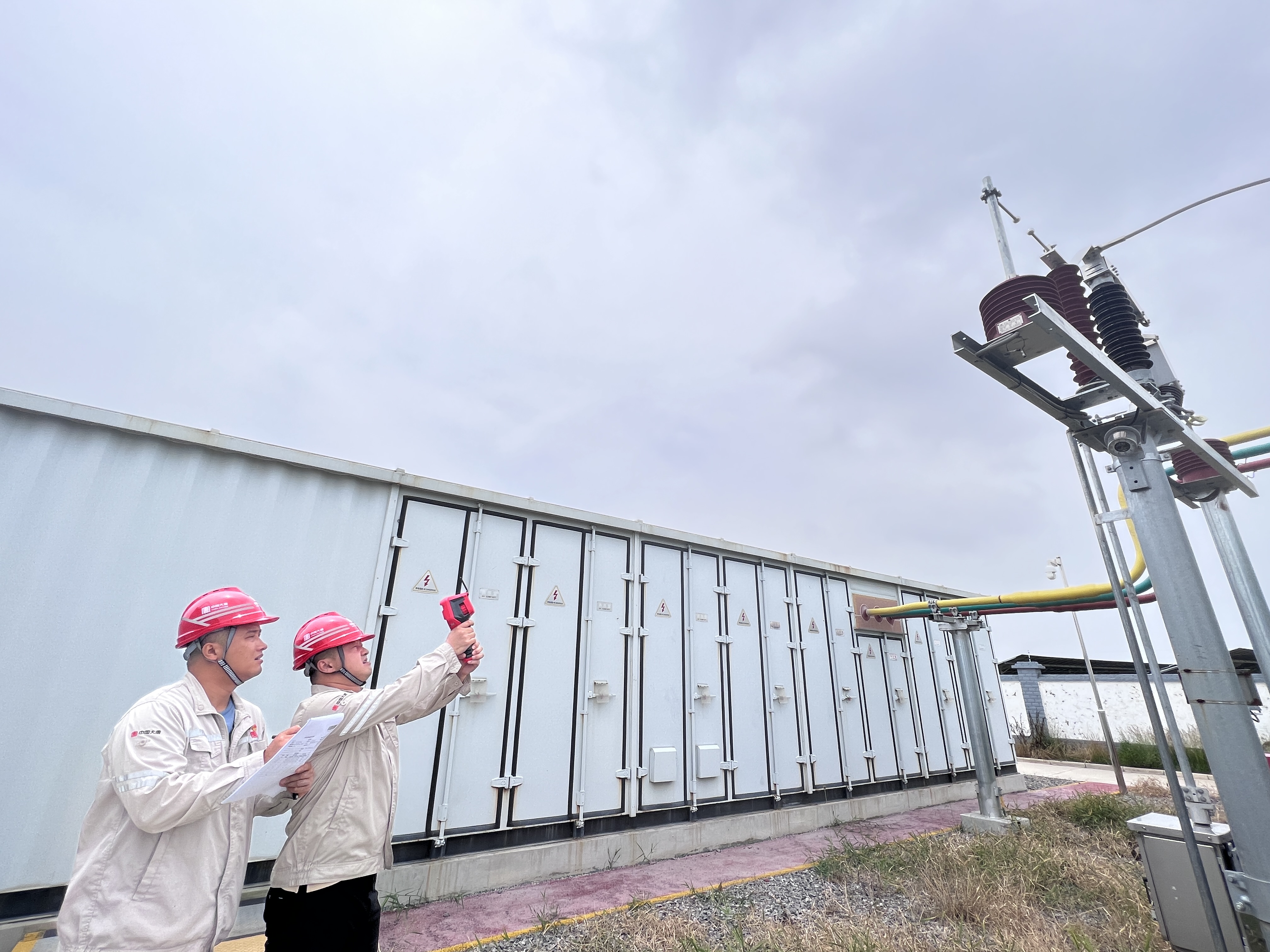 1689572833320067223.jpg 2023-06-19,新能源公司鐵莊風場紅外測溫(2).jpg