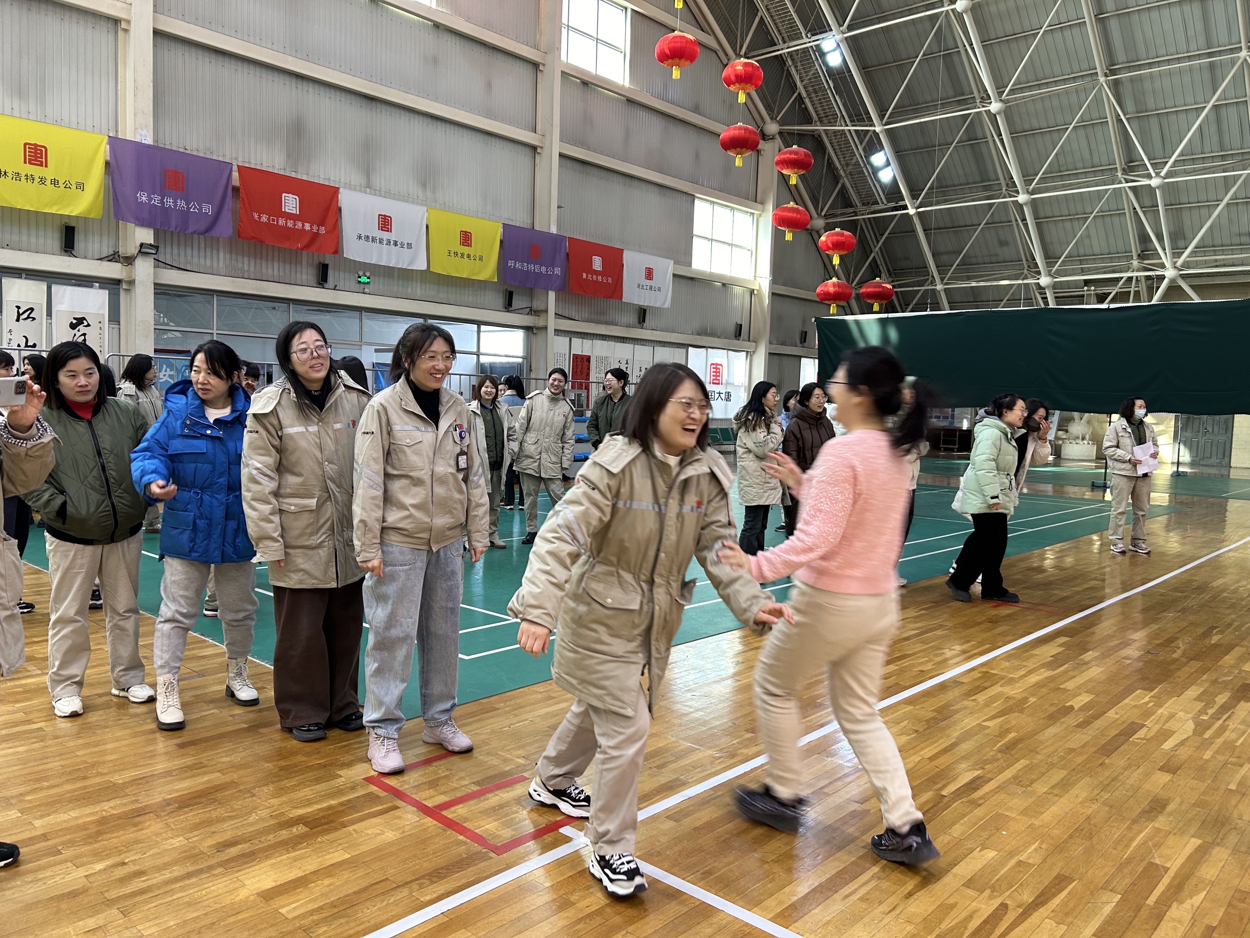 1709798776508055165.jpg 張家口趣味運(yùn)動(dòng)會(huì) (1).jpg