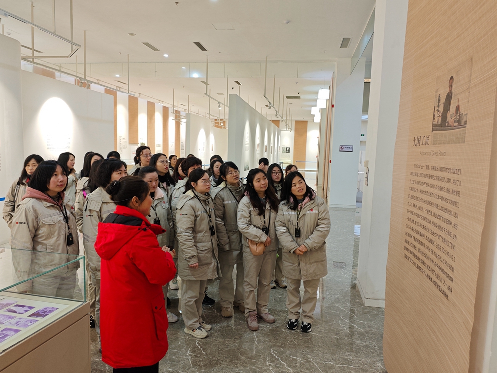 1709855614900045231.jpg 參觀中國(guó)宣紙文化園4.jpg