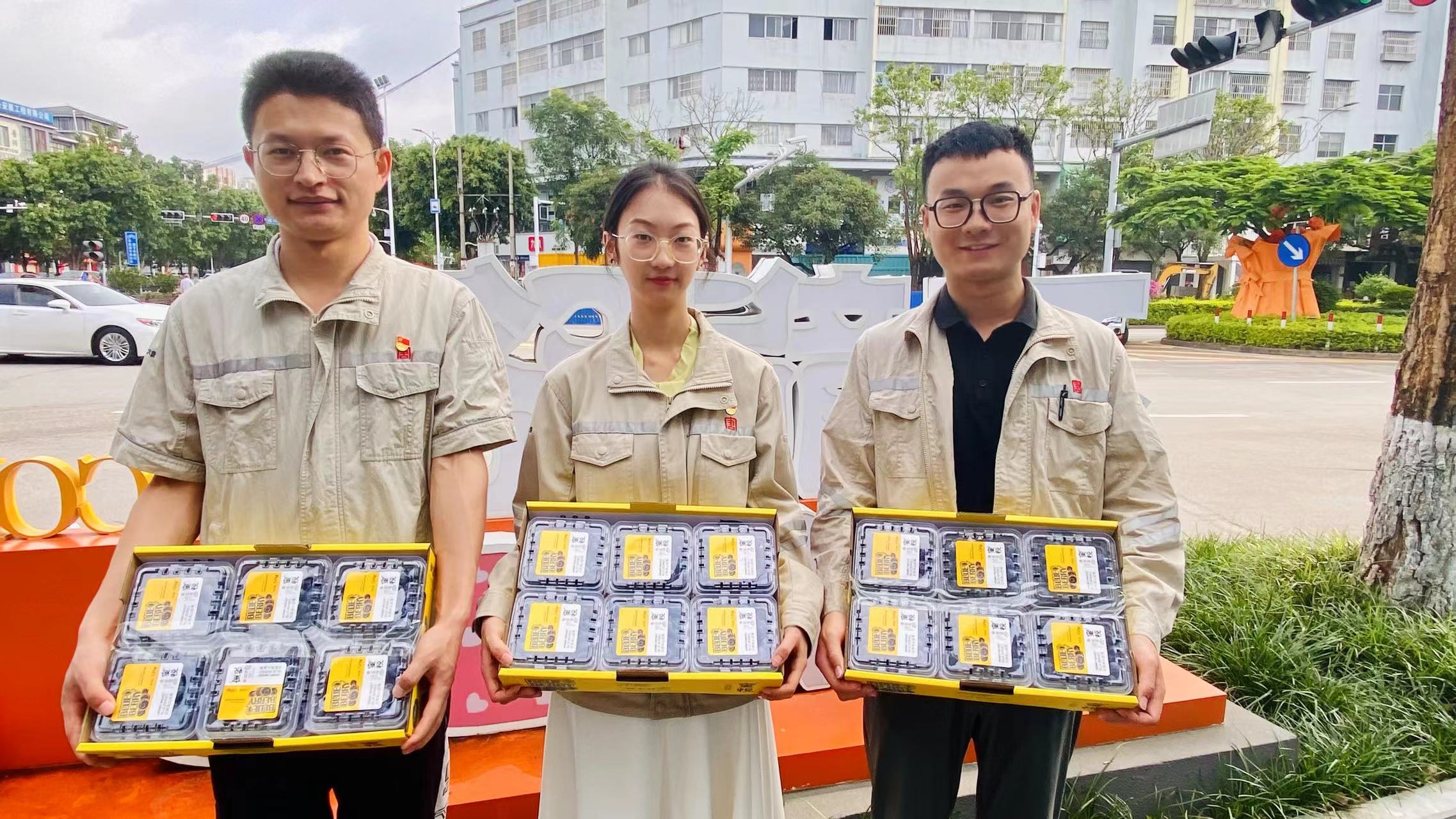 云南公司：消費促幫扶 產銷助振興 (1).jpg